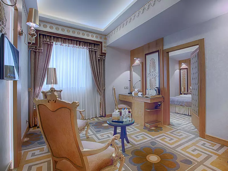 Alibaba https://cdn.alibaba.ir/ostorage/hotel-accommodation-images/6807999019aa61e2a799b0e7_سوئیت یک خوابه  سبک معماری تمدن ایران باستان (2).webp